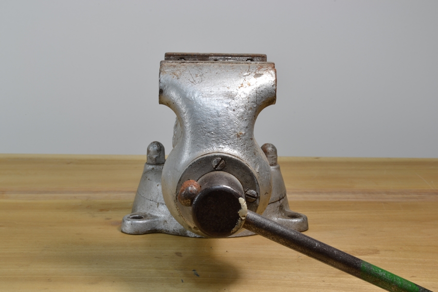 Wilton 3" swiveling "bullet" vise