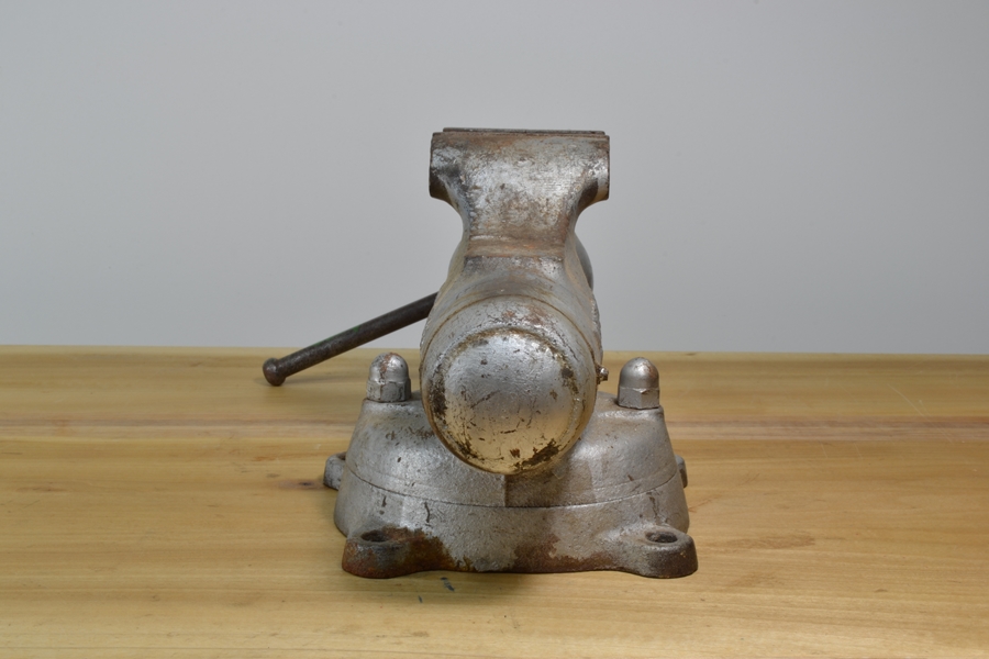 Wilton 3" swiveling "bullet" vise